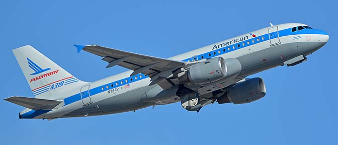 American Airbus A319-0112 N744P Piedmont Pacemaker, Phoenix Sky Harbor, October 16, 2017